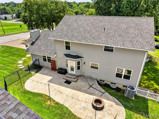 701 Loretta Drive, O'fallon, MO 63366
