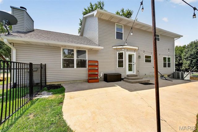 701 Loretta Drive, O'fallon, MO 63366