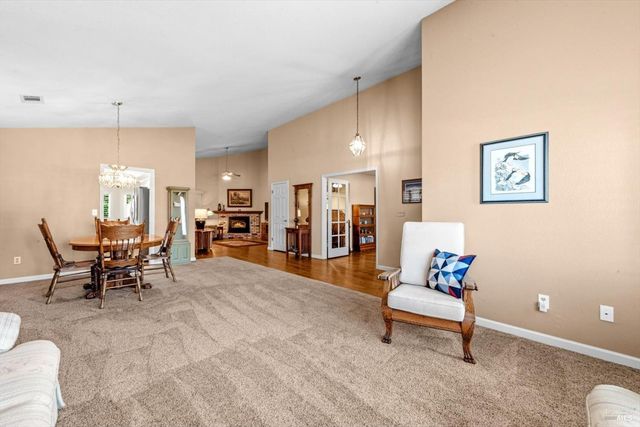 561 Shady Glen Ave, Vacaville, CA 95688