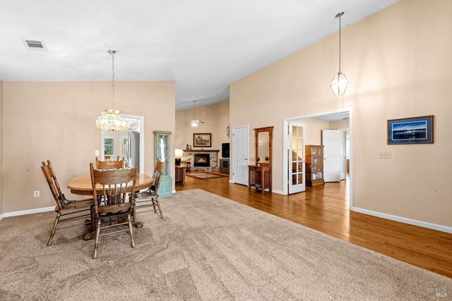 561 Shady Glen Ave, Vacaville, CA 95688