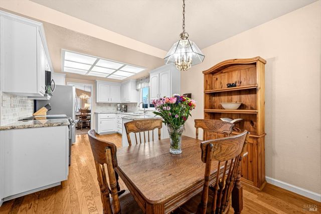 561 Shady Glen Ave, Vacaville, CA 95688