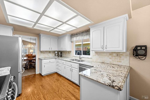 561 Shady Glen Ave, Vacaville, CA 95688