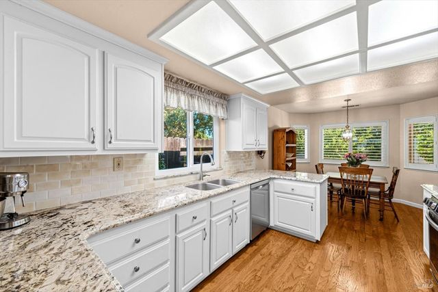 561 Shady Glen Ave, Vacaville, CA 95688