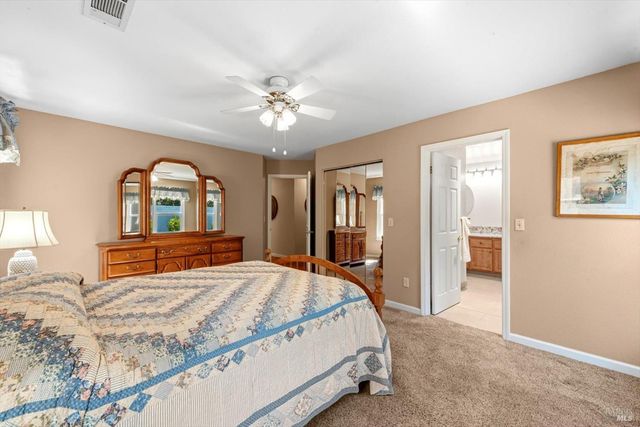 561 Shady Glen Ave, Vacaville, CA 95688