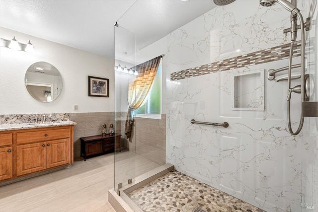 561 Shady Glen Ave, Vacaville, CA 95688