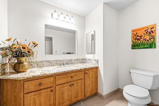 561 Shady Glen Ave, Vacaville, CA 95688