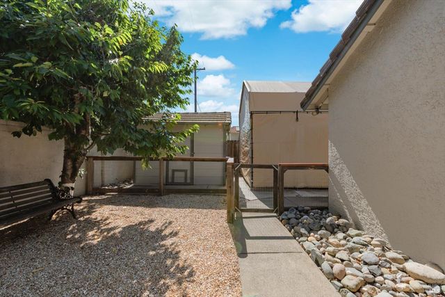 561 Shady Glen Ave, Vacaville, CA 95688