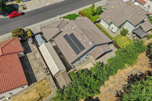 561 Shady Glen Ave, Vacaville, CA 95688