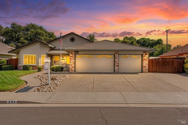561 Shady Glen Ave, Vacaville, CA 95688