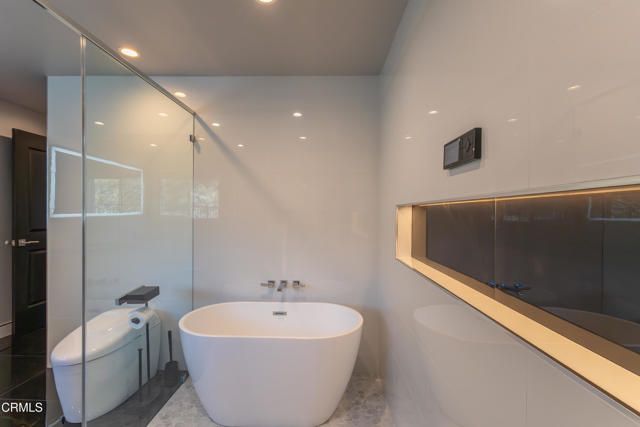 481 Starlight Crest Drive, La Canada Flintridge, CA 91011
