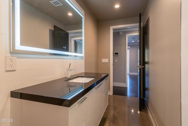 481 Starlight Crest Drive, La Canada Flintridge, CA 91011