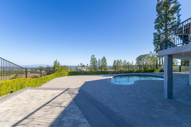 481 Starlight Crest Drive, La Canada Flintridge, CA 91011
