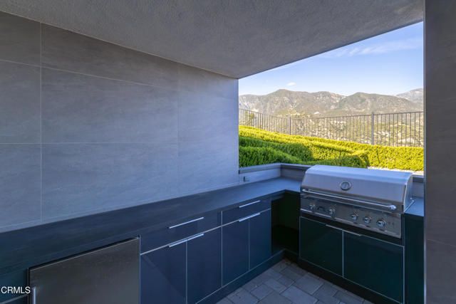 481 Starlight Crest Drive, La Canada Flintridge, CA 91011