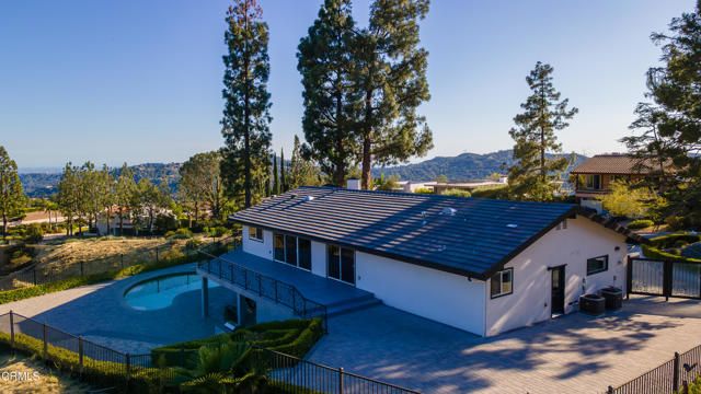 481 Starlight Crest Drive, La Canada Flintridge, CA 91011