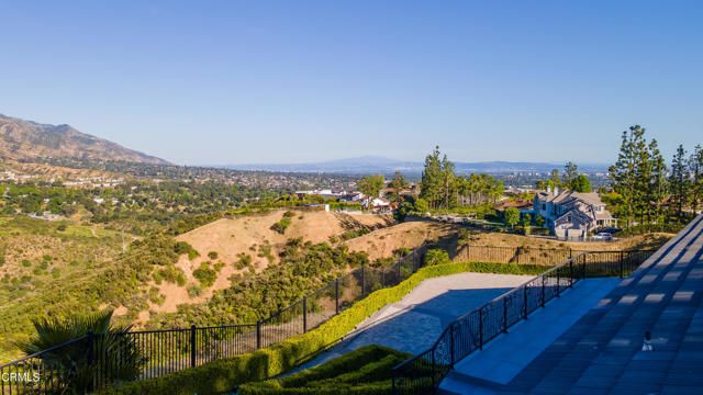 481 Starlight Crest Drive, La Canada Flintridge, CA 91011