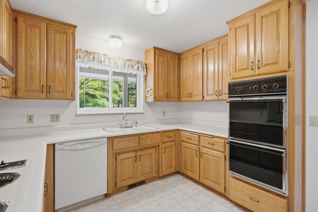 634 Minnow Lane, Wilderville, OR 97543