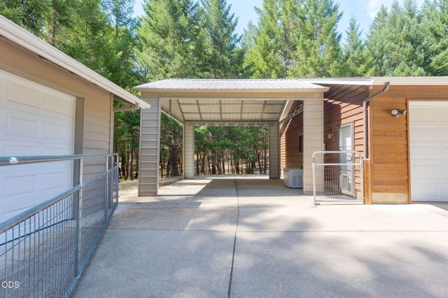 634 Minnow Lane, Wilderville, OR 97543