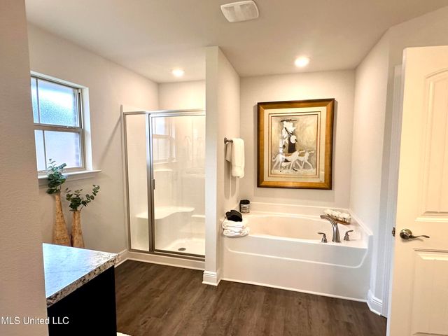 6208 Emerald Lake Drive, Biloxi, MS 39532