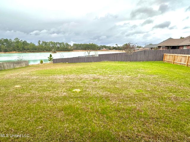 6208 Emerald Lake Drive, Biloxi, MS 39532