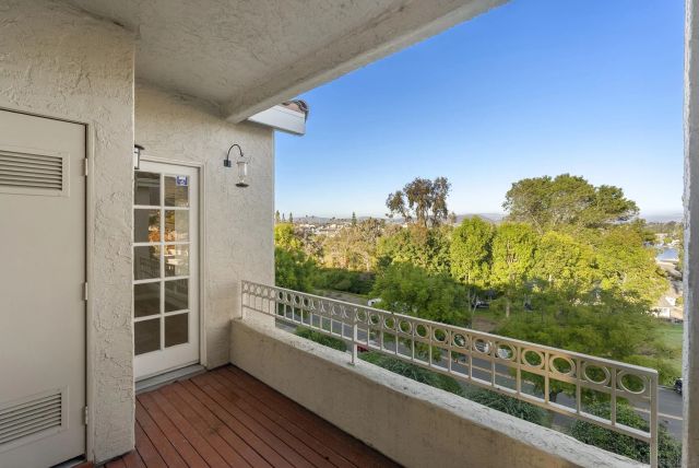 1636 Via Caminar, San Marcos, CA 92078
