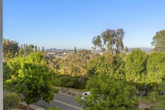 1636 Via Caminar, San Marcos, CA 92078