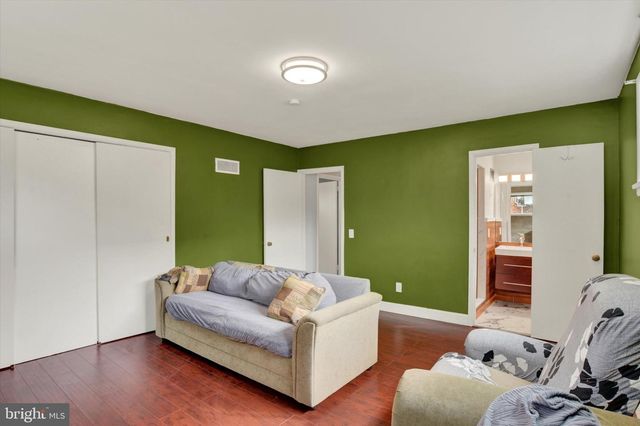 2438 GREEN ST, Harrisburg, PA 17110