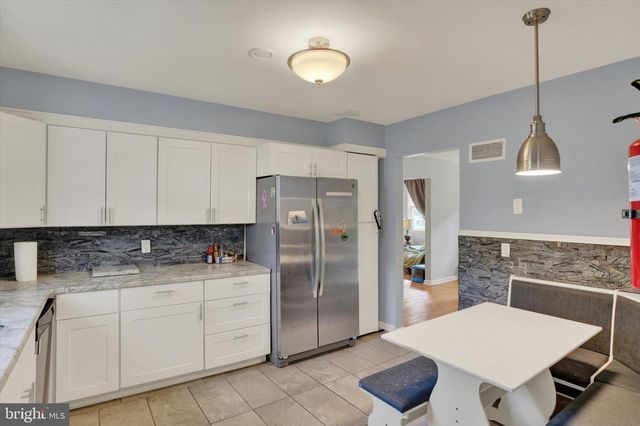 2438 GREEN ST, Harrisburg, PA 17110