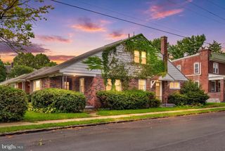 2438 GREEN ST, Harrisburg, PA 17110
