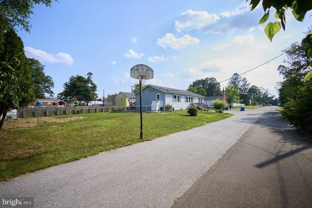 111 N HUNTERDON AVE, Mount Holly, NJ 08060
