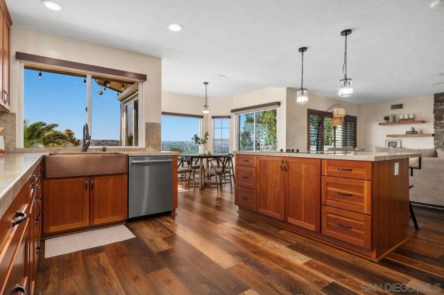 1041 Calle Mesita, Bonita, CA 91902