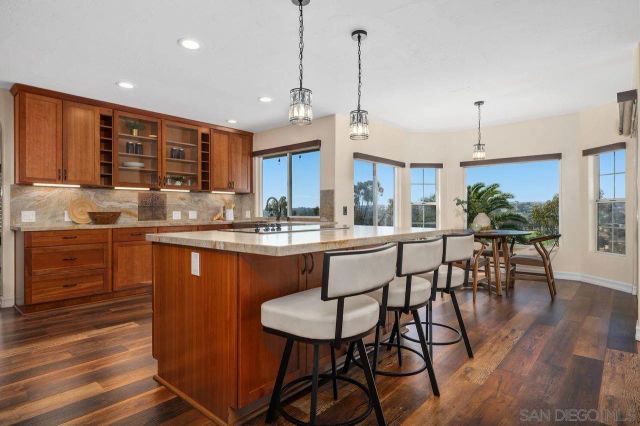 1041 Calle Mesita, Bonita, CA 91902