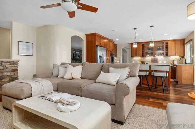 1041 Calle Mesita, Bonita, CA 91902