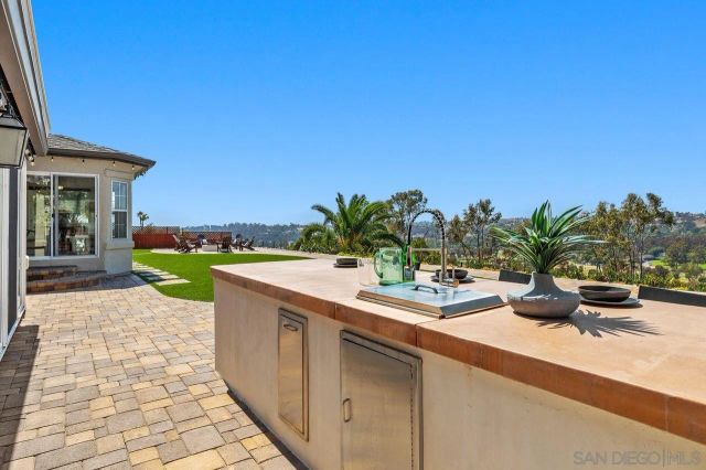 1041 Calle Mesita, Bonita, CA 91902