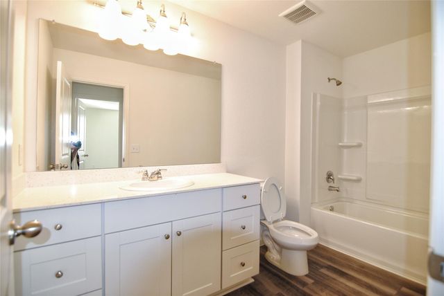 1052 Water Oak Lane, Brookshire, TX 77423