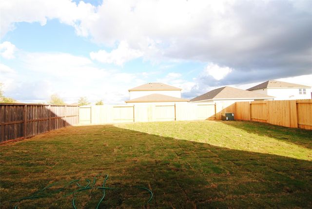 1052 Water Oak Lane, Brookshire, TX 77423