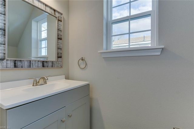 302 N Capital ST, Suffolk, VA 23434