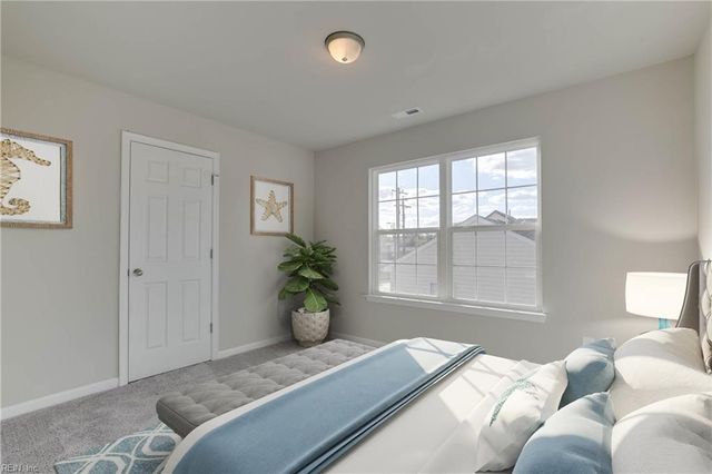 302 N Capital ST, Suffolk, VA 23434