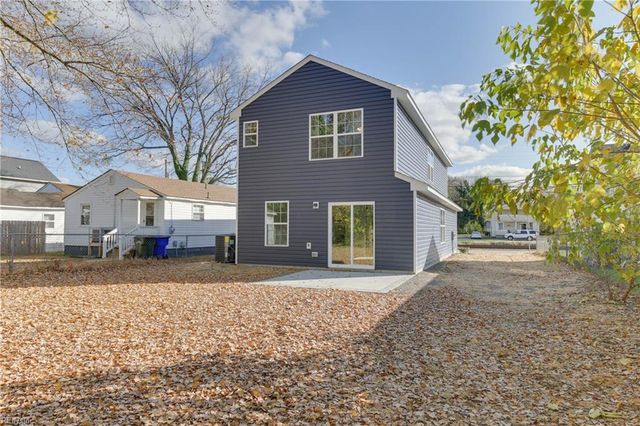 302 N Capital ST, Suffolk, VA 23434