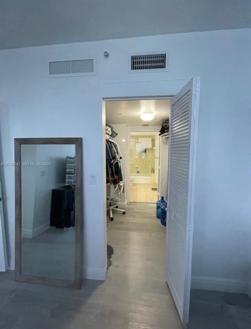 1750 N Bayshore Dr 4801, Miami, FL 33132