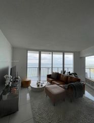 1750 N Bayshore Dr 4801, Miami, FL 33132