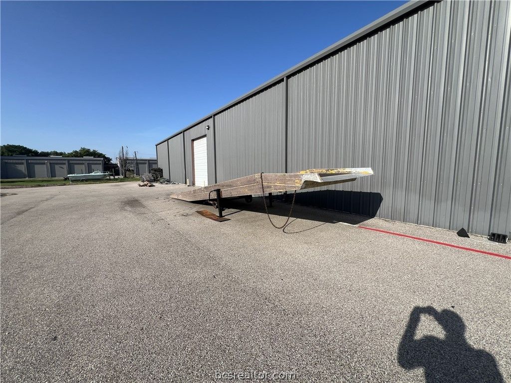 1001 North Bryan, Bryan, TX 77803 — photo 2