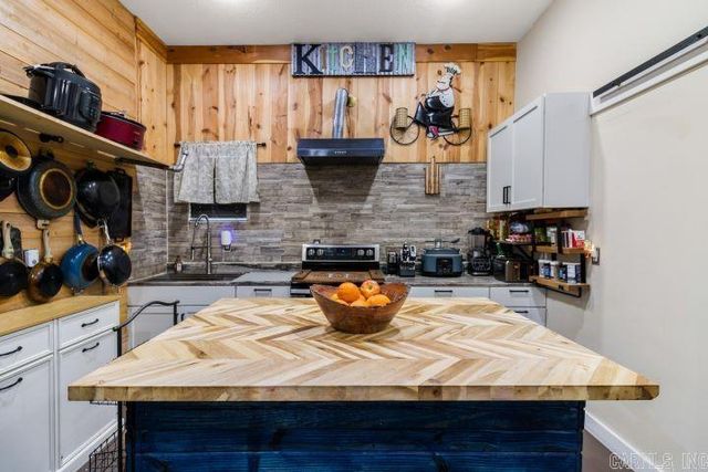 894 County Road 792, Brookland, AR 72417