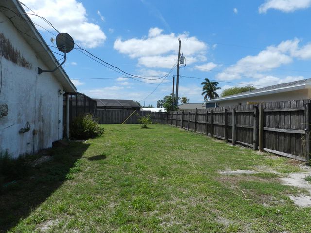 3151 Pinehurst Drive, Lake Worth, FL 33467