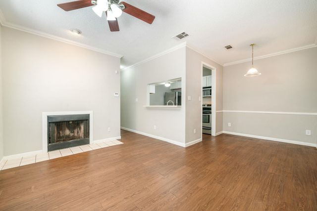2300 Leon ST 101, Austin, TX 78705