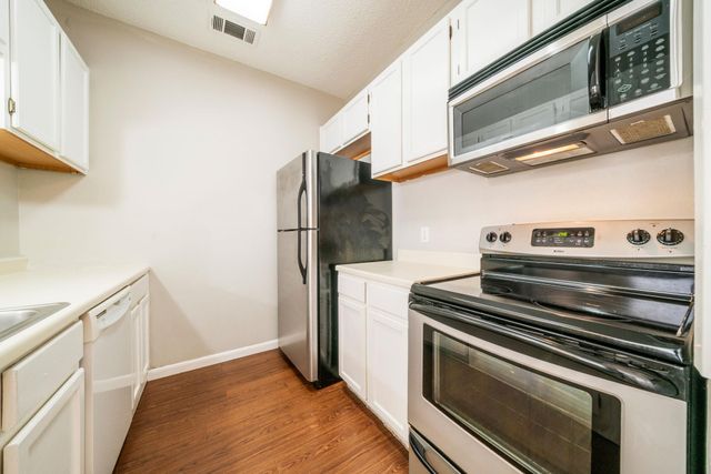 2300 Leon ST 101, Austin, TX 78705