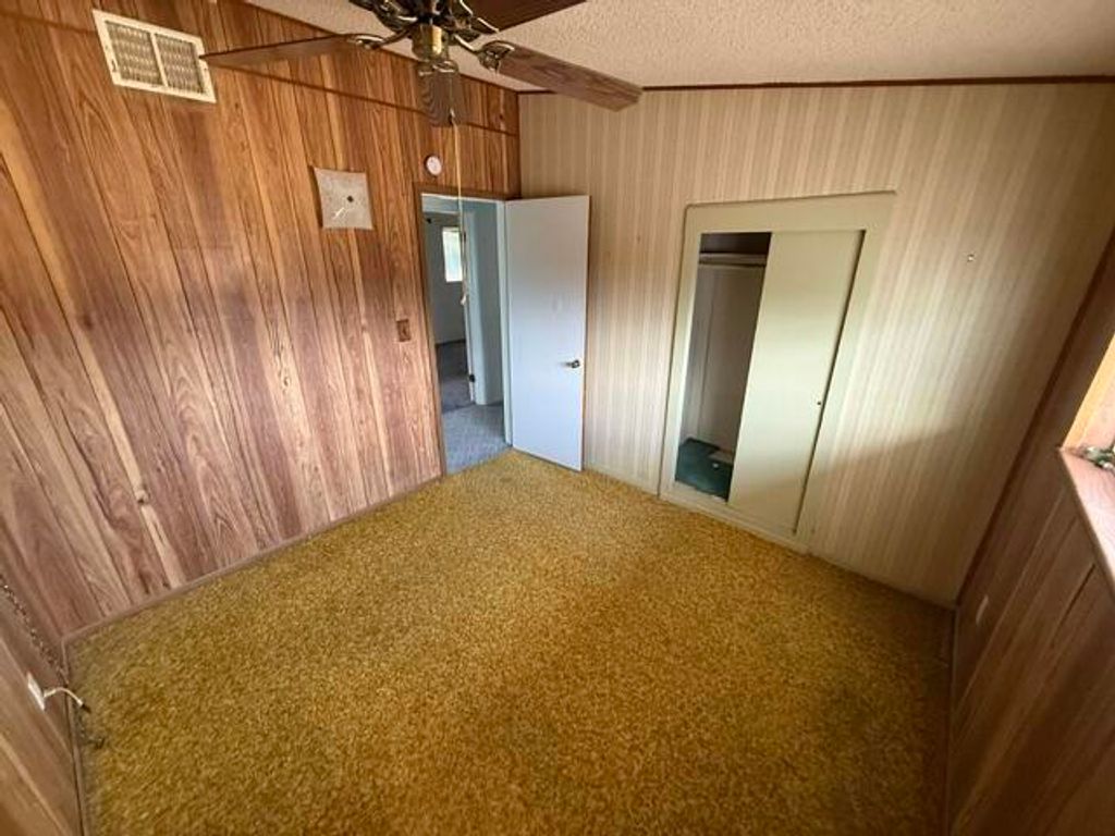 Image 9 of property listing at 84619 11th Street, Trona, CA 93562