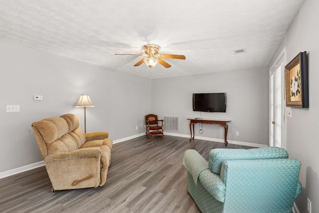 121 Chestnut Hill Drive, Canton, GA 30114