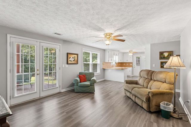 121 Chestnut Hill Drive, Canton, GA 30114