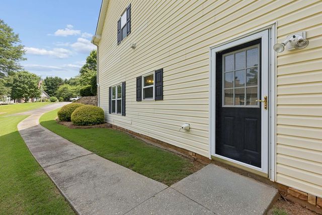 121 Chestnut Hill Drive, Canton, GA 30114