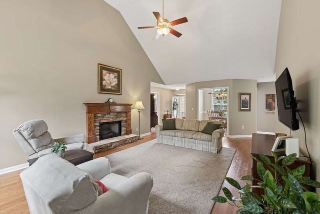 121 Chestnut Hill Drive, Canton, GA 30114